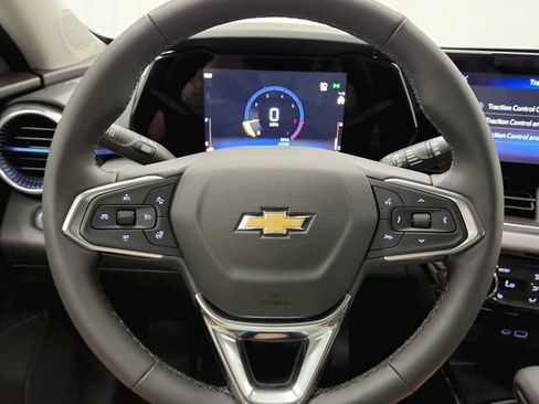 New 2026 Chevrolet Trax LT w/ LT Convenience Package FWD image 20