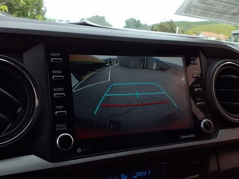 Certified 2023 Toyota Tacoma TRD Sport image 9