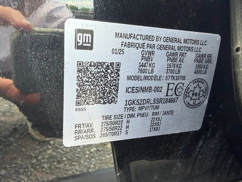 Used 2025 GMC Yukon Denali w/ Sun & Power Step Package AWD/4WD image 29