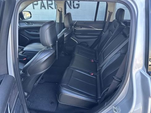 Used 2023 Jeep Grand Cherokee Limited w/ Luxury Tech Group II image 24