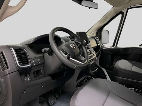 Used 2025 RAM ProMaster 2500 w/ Quick Order Package 22G SLT FWD image 11
