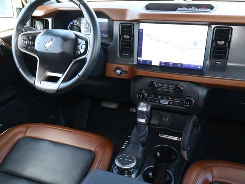 Used 2024 Ford Bronco Outer Banks image 10