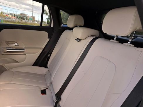 Used 2024 Mercedes-Benz GLA 250 image 24