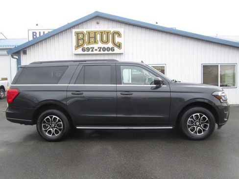 Used 2023 Ford Expedition Max XLT image 1