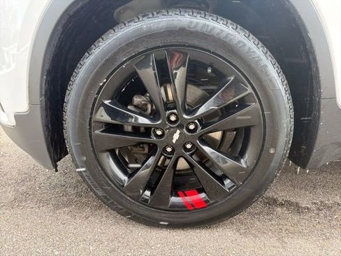 Used 2019 Chevrolet Trax LT w/ Redline Edition image 9