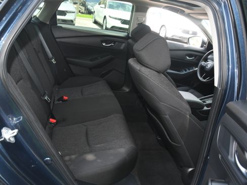 Used 2025 Honda Accord SE image 19