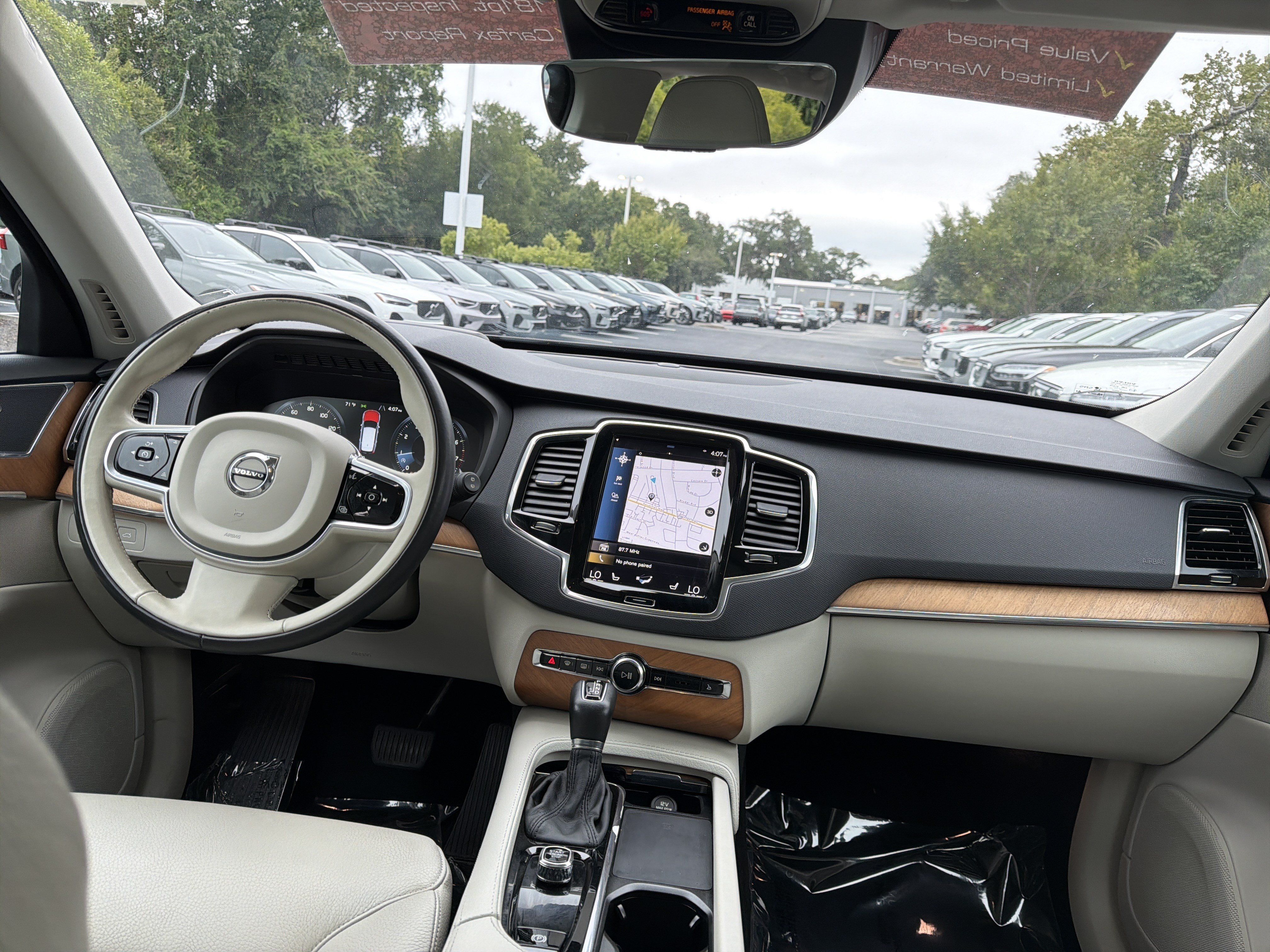 Used 2022 Volvo XC90 T5 Momentum w/ Advanced Package FWD image 30