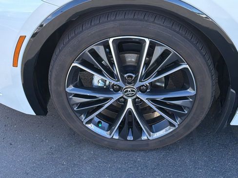 Used 2024 Toyota Prius Limited image 9