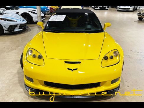 Used 2012 Chevrolet Corvette Grand Sport w/ 3LT Preferred Equipment Group image 6