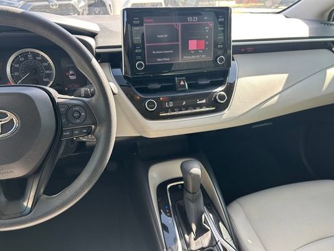 Used 2020 Toyota Corolla LE FWD image 16