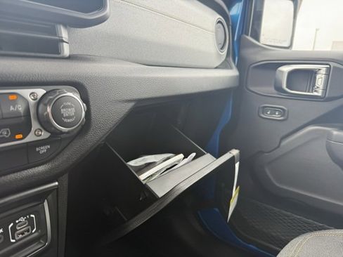 New 2025 Jeep Wrangler Sport S image 27