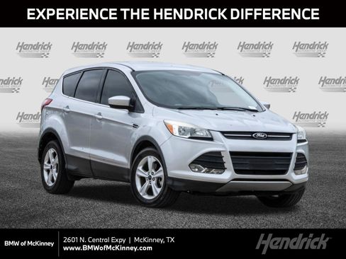 Used 2015 Ford Escape SE image 1