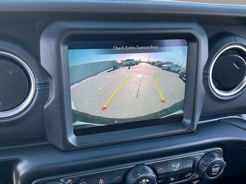 Used 2022 Jeep Wrangler Unlimited Rubicon 4xe w/ Steel Bumper Group AWD/4WD image 14
