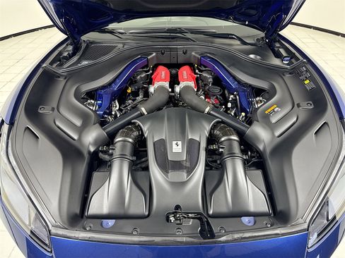 Used 2020 Ferrari Portofino image 21