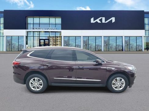 Used 2018 Buick Enclave Essence w/ Trailering Package AWD/4WD image 3