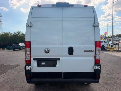 Used 2025 RAM ProMaster 3500 w/ Convenience Group FWD image 8