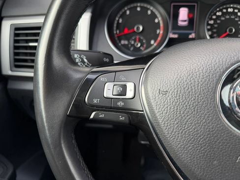 Used 2019 Volkswagen Atlas SE w/ Panoramic Sunroof Package image 28