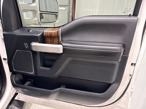 Used 2015 Ford F150 Lariat AWD/4WD image 16