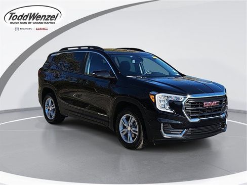 Certified 2024 GMC Terrain SLE w/ Driver Convenience Package image 30