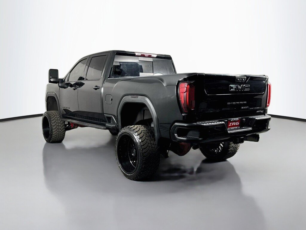 Used 2021 GMC Sierra 3500 AT4 w/ AT4 Premium Plus Package AWD/4WD image 3