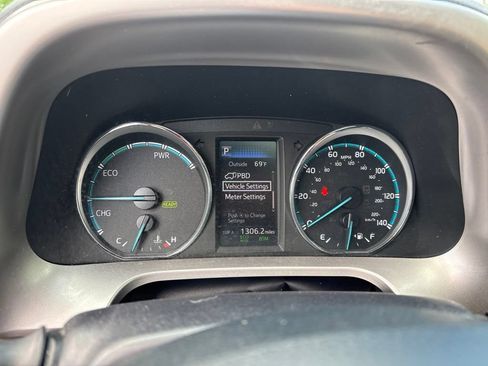 Used 2018 Toyota RAV4 Limited w/ Advanced Technology Package AWD/4WD image 13