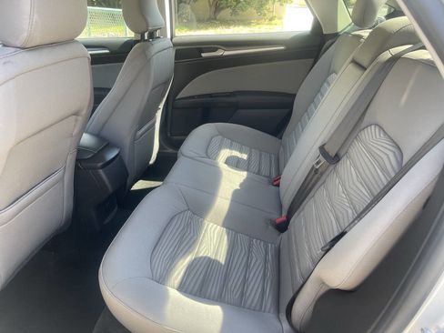 Used 2016 Ford Fusion S FWD image 15