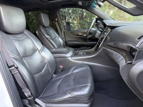 Used 2016 Cadillac Escalade Platinum image 20