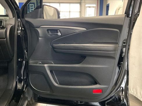 Used 2025 Honda Ridgeline RTL image 12