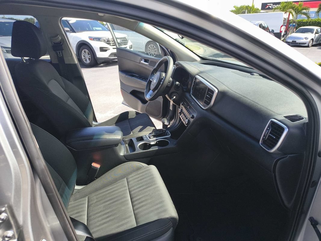 Used 2022 Kia Sportage LX AWD/4WD image 14