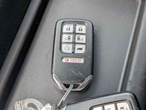 Used 2024 Honda Odyssey EX-L image 35