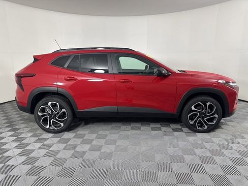 New 2026 Chevrolet Trax RS w/ Sunroof Package image 2