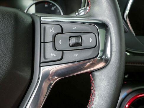 Used 2022 Chevrolet Blazer RS w/ Enhanced Convenience Package FWD image 12