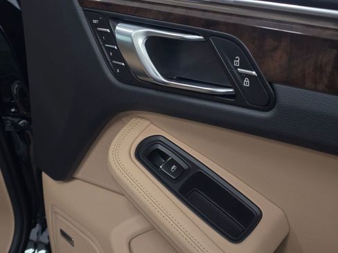 New 2026 Porsche Macan image 27