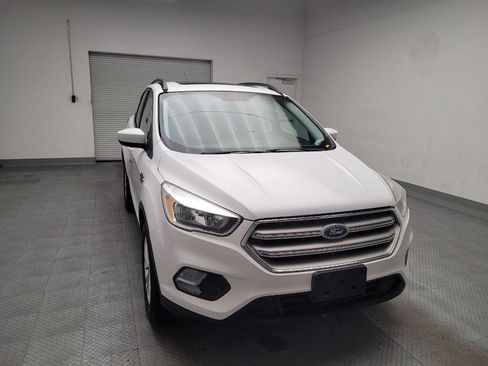 Used 2018 Ford Escape SE FWD image 14