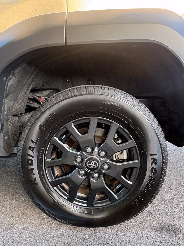 Used 2025 Toyota 4Runner SR5 AWD/4WD image 9