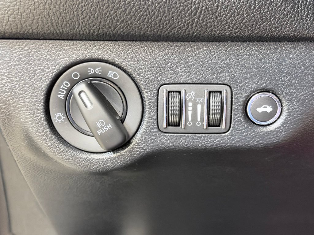 Used 2018 Dodge Challenger GT w/ Technology Group AWD/4WD image 32