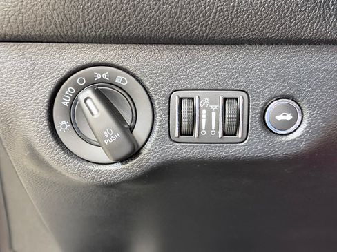 Used 2018 Dodge Challenger GT w/ Technology Group AWD/4WD image 32