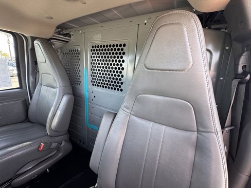 Used 2021 Chevrolet Express 2500 Work Van w/ Driver Convenience Package image 18