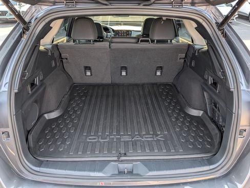 Used 2025 Subaru Outback Onyx Edition AWD/4WD image 31