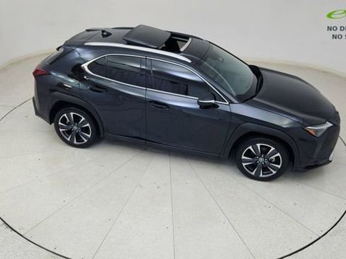 Used 2025 Lexus UX 300h FWD image 73