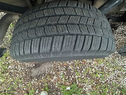 Used 2015 Ford F150 XL w/ Equipment Group 101A Mid AWD/4WD image 11