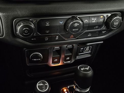 Used 2026 Jeep Wrangler Sport AWD/4WD image 11