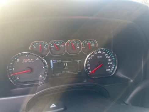 Used 2018 Chevrolet Silverado 1500 LT w/ Texas Edition image 19