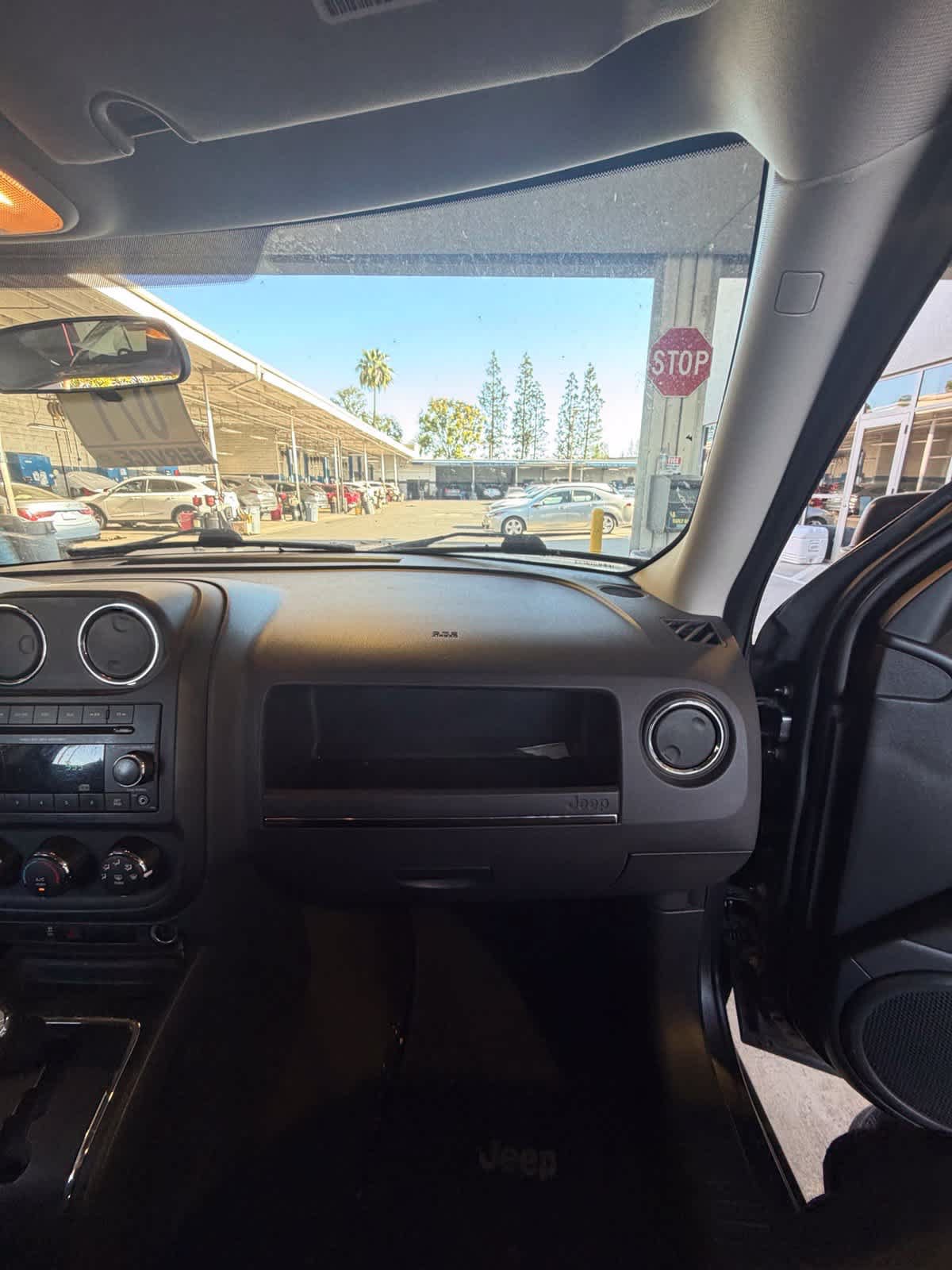 Used 2015 Jeep Patriot Sport w/ Power Value Group FWD image 18