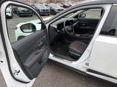 New 2026 Nissan Kicks SR w/ SR Premium Package image 5