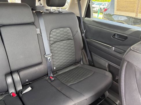 Used 2025 Nissan Pathfinder SV FWD image 40