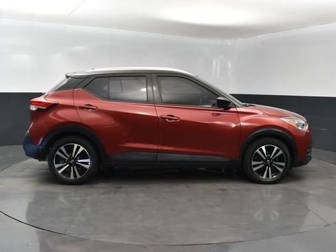 Used 2019 Nissan Kicks SV FWD image 24