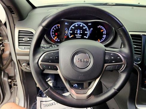 Used 2021 Jeep Grand Cherokee Laredo RWD image 13
