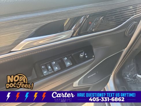 Used 2024 Jeep Wagoneer Series II w/ Flexible Seating Group AWD/4WD image 13