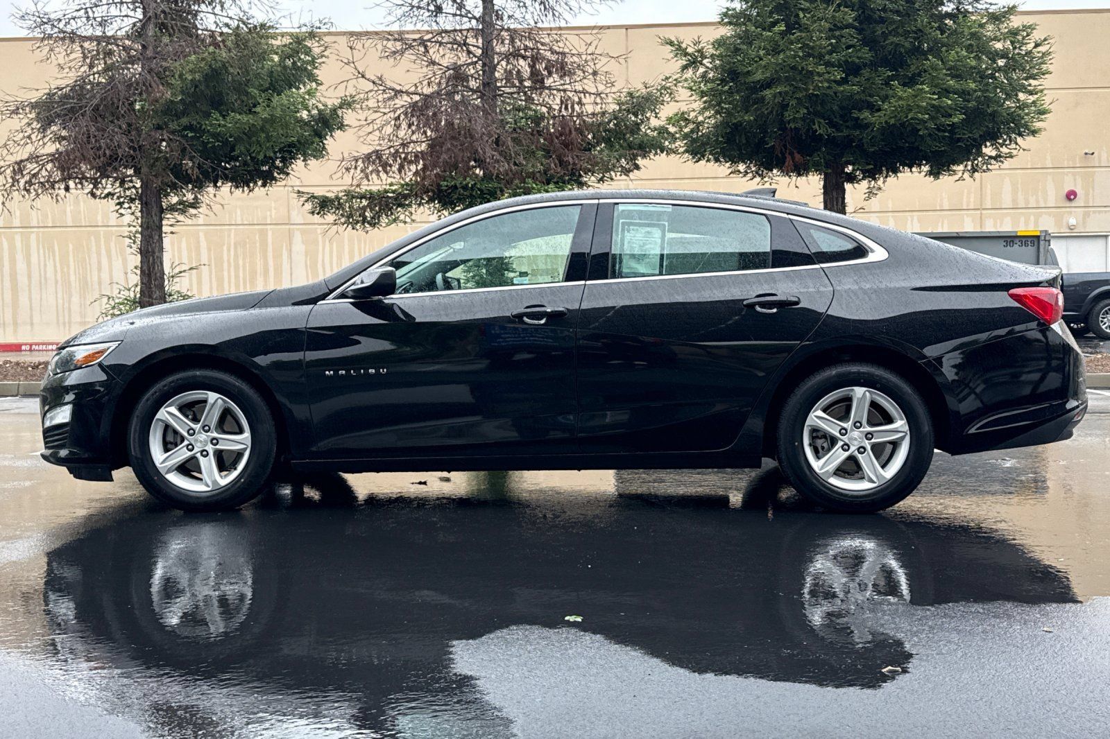Used 2023 Chevrolet Malibu LT FWD image 14